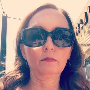 Meet your Posher, Denise